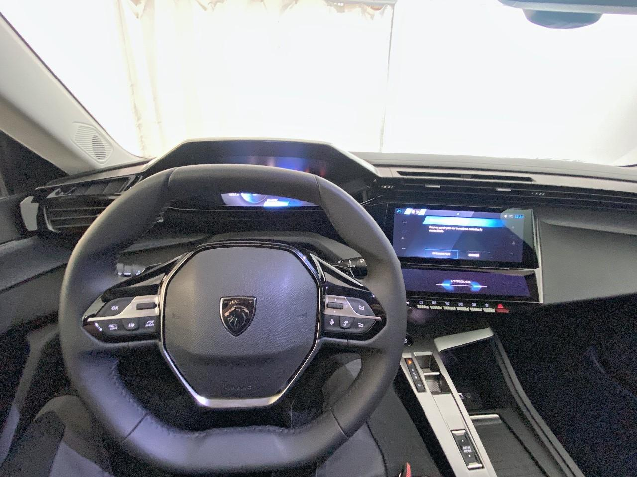 Peugeot 308 hybrid 145 e-dcs6 allure — photo 12