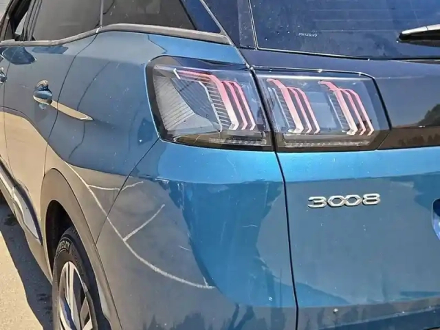 Peugeot 3008 puretech 130ch s&amp;s bvm6 — photo 17