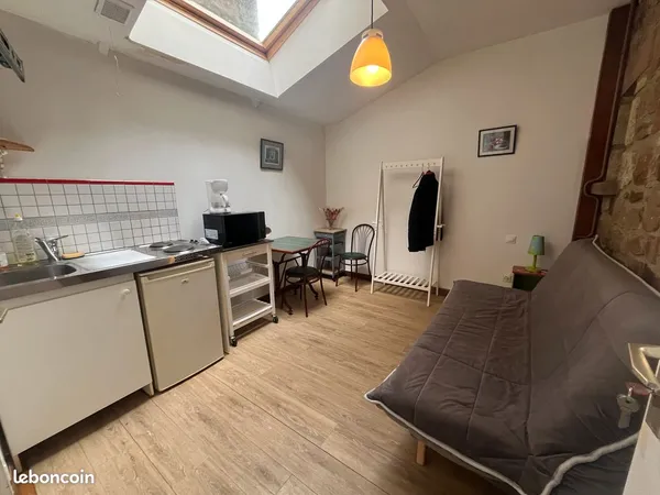 Loue studio meublé