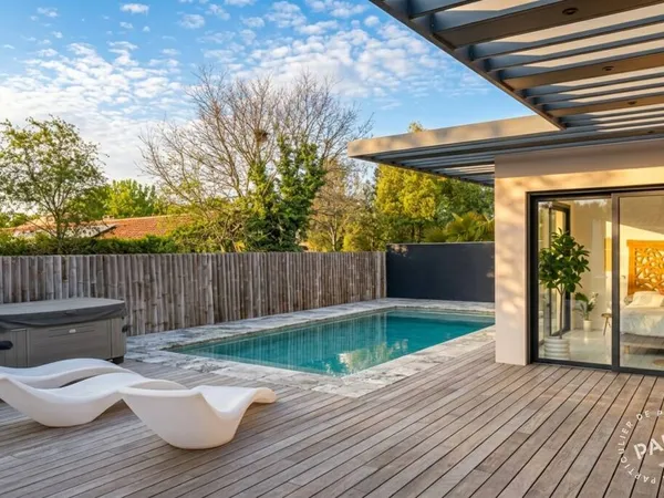 Maison 4 pièces 220 m²