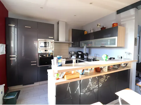 Athis-Mons Quartier Plateau/Pyramide (91) : Maison familiale rénovée + extension, 114m², futur tram 