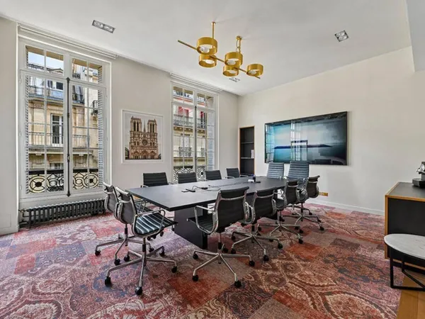 Bureaux 367 m²