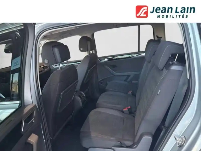 Volkswagen Touran 1.5 tsi evo 150 dsg7 7pl — photo 17