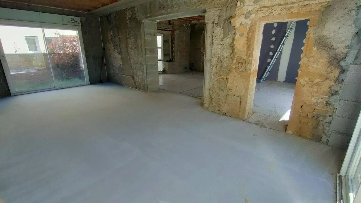 Photo 3