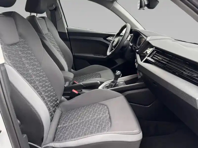 Audi A1 sportback 30 tfsi 116 ch s tronic 7 — photo 10