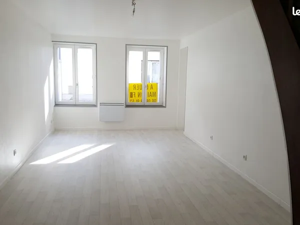 ROMORANTIN - Maison : séjour + 2 chambres +TERRASSE