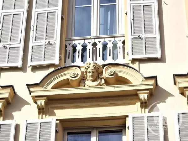 Appartement 5 pièces 144 m²