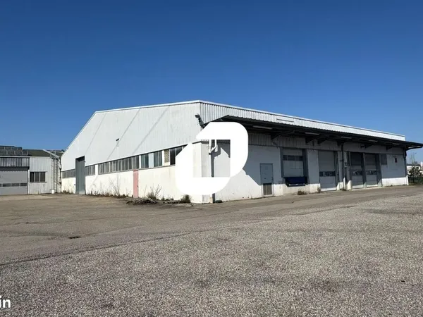 Local d'activité 3 435 m²