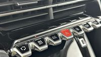 Peugeot 2008 1.2 PureTech 130ch S&S Allure Pack EAT8 — photo 15