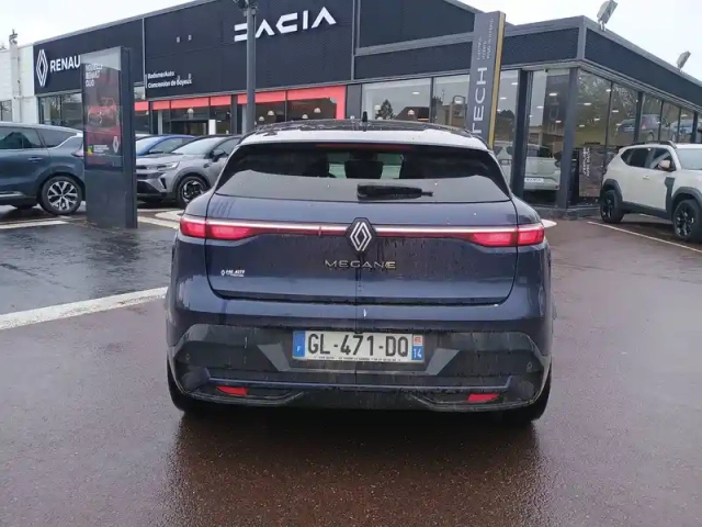 Renault Megane e-tech ev60 220 ch optimum charge — photo 2