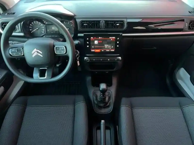 Citroën C3 1.2 essence 110ch s&amp;s plus/eligible loa — photo 8