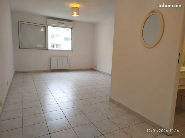 Studio 25,4m² vendu loué - Idéal investisseur - Direct Propriétaire - Rénovation récente - Montpelli