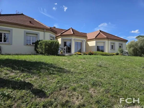 Maison 8 pièces 220 m²