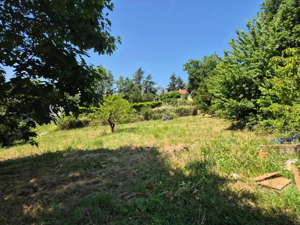 Arthes, terrain à bâtir de 750m2