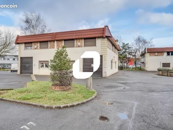 Local d'activité 1 368 m²