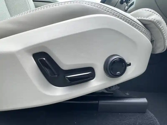Volvo Xc60 t6 awd hybride rechargeable 253 ch+145 ch geartronic 8 — photo 22
