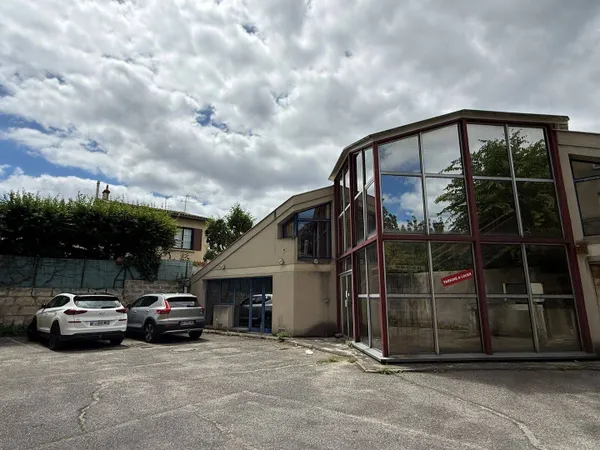 Bureaux 286 m²