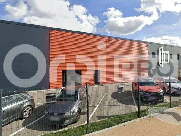 Local d'activité 300 m²
