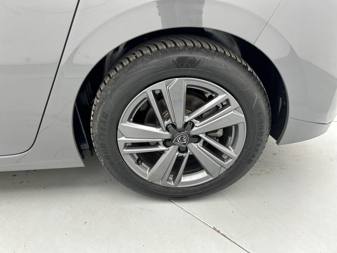 Peugeot 308 puretech 130ch s&s eat8 allure — photo 16