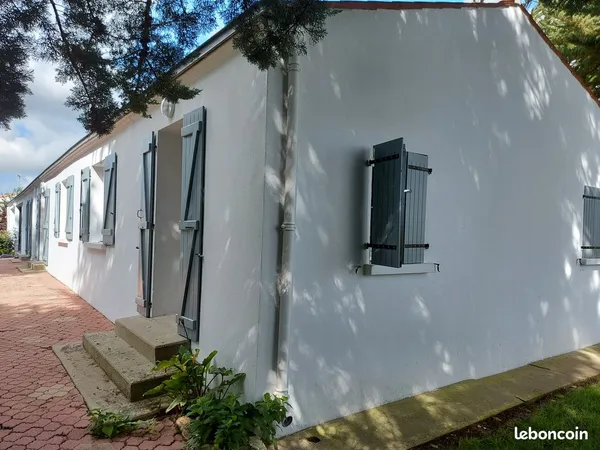 Maison à louer en bord de Sèvre à Marans