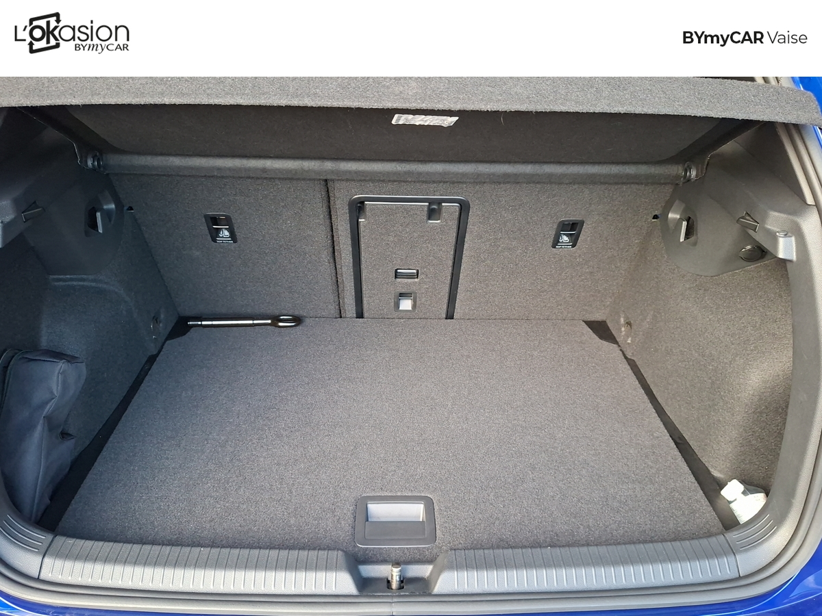 Volkswagen Golf 1.5 eTSI OPF 150 DSG7 — photo 13