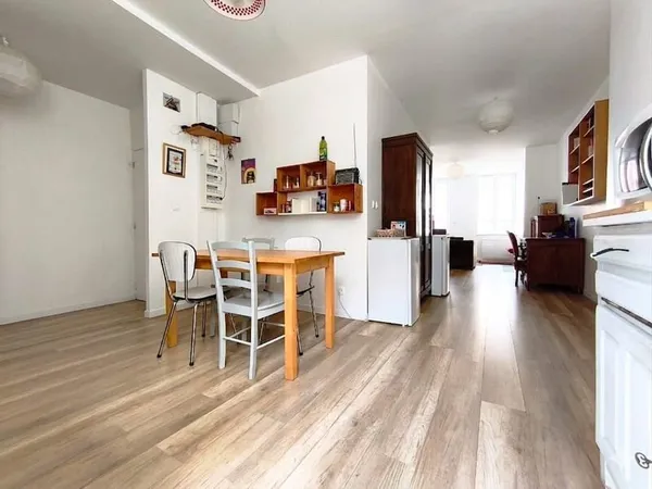 62000 Arras - rue St-Aubert - T4 avec terrasse type patio - 80m?