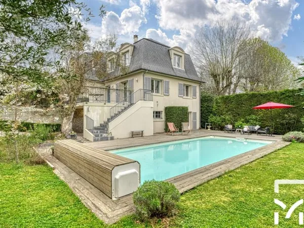 Maison de luxe 10 pièces 275 m²