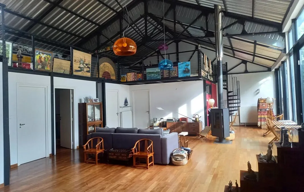 Photo 1