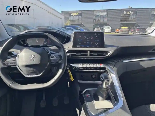 Peugeot 3008 puretech 130ch s&amp;s bvm6 — photo 8