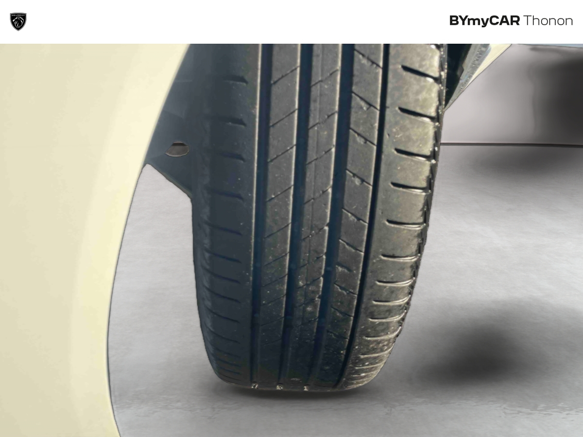 Peugeot 208 PURETECH 75 S&amp;S BVM5 — photo 13