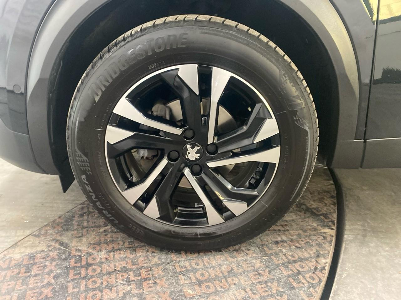 Peugeot 2008 puretech 130 s&s eat8 gt — photo 16