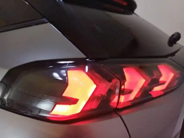 Peugeot 2008 puretech 130 s&amp;s eat8 — photo 79