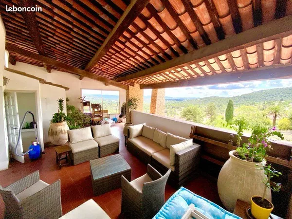 Seillans - Maison de caractère 1636 - 136 m² - Tropézienne 30 m² avec vue