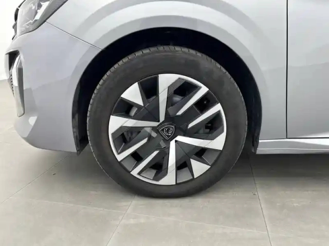 Peugeot 208 hybrid 100 e-dcs6 — photo 13