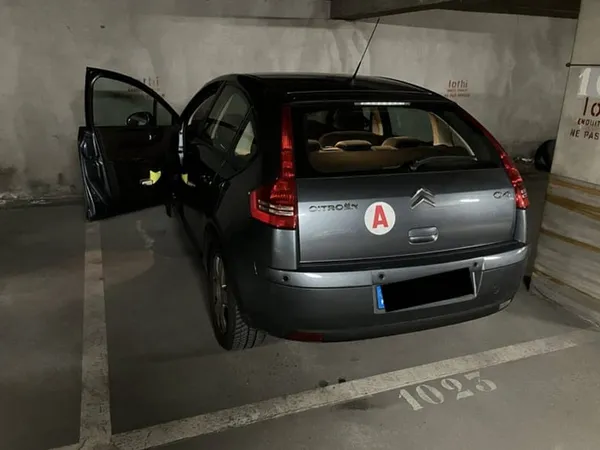 Parking 13 m²