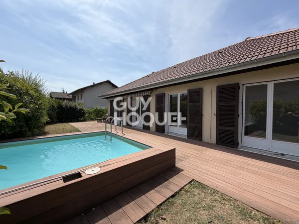 Maison meublée à louer à Bernin - 3 chambres, piscine et double garage