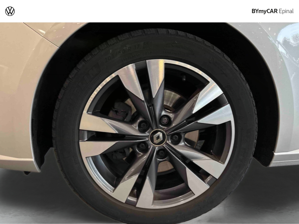 Renault Mégane IV Berline TCe 160 Energy EDC — photo 14
