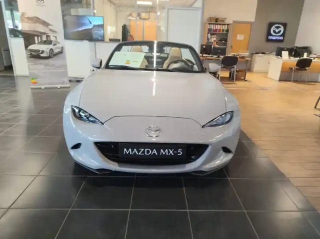Mazda Mx-5 1.5 skyactiv-g 132ch kazari — photo 23
