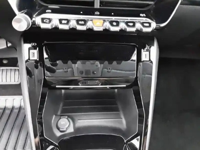 Peugeot 208 hybrid 110 e-dcs6 — photo 48
