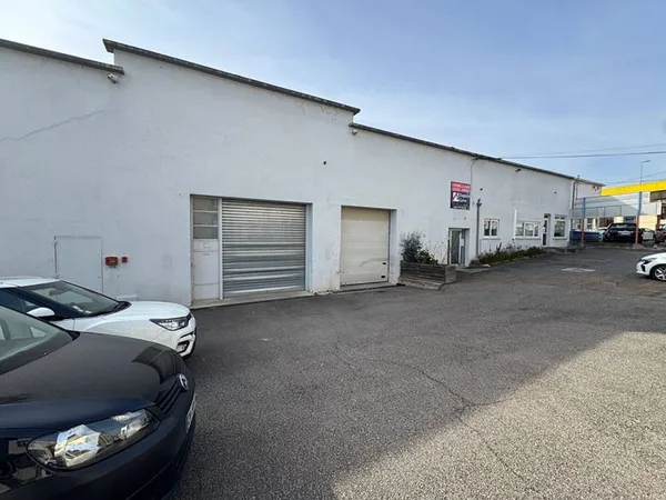 Local d'activité 350 m²