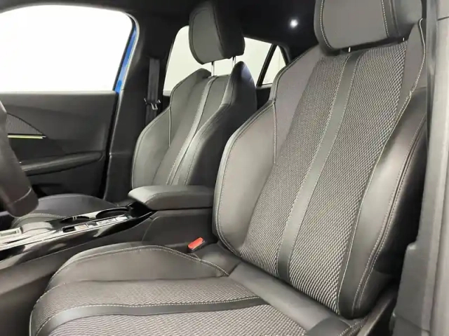 Peugeot 2008 puretech 130 s&amp;s eat8 — photo 14