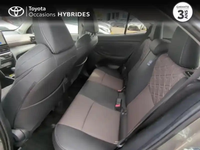Toyota Yaris cross 130h collection awd-i mc24 — photo 12