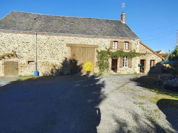 longère en pierre