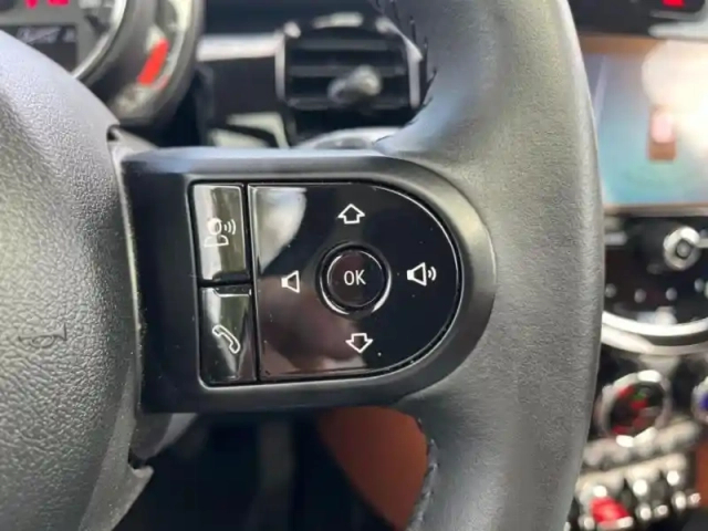 Mini Mini 5 portes cooper 136ch edition camden — photo 16