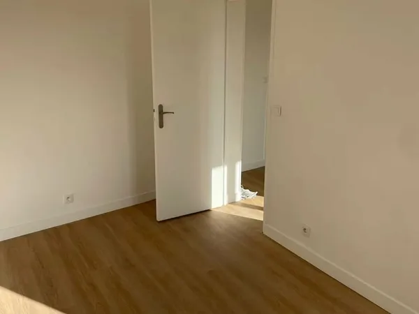 ISSY-LES-MOULINEAUX PROCHE MAIRIE / 2 PIECES 33M²