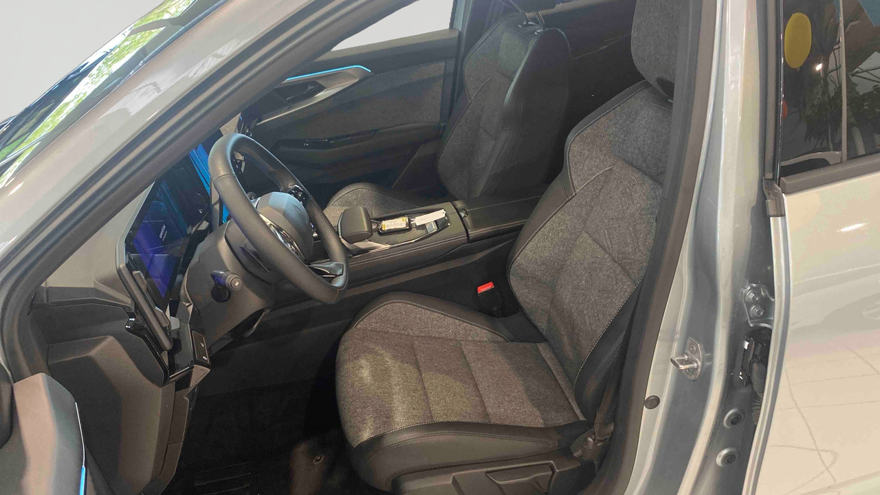 Renault Espace full hybrid E-Tech 200 ch 7pl — photo 11
