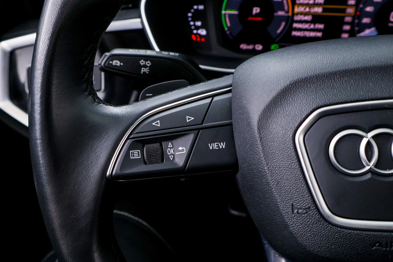 Audi Q3 — photo 21