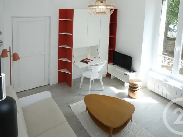 Studio 1 pièce 14 m²