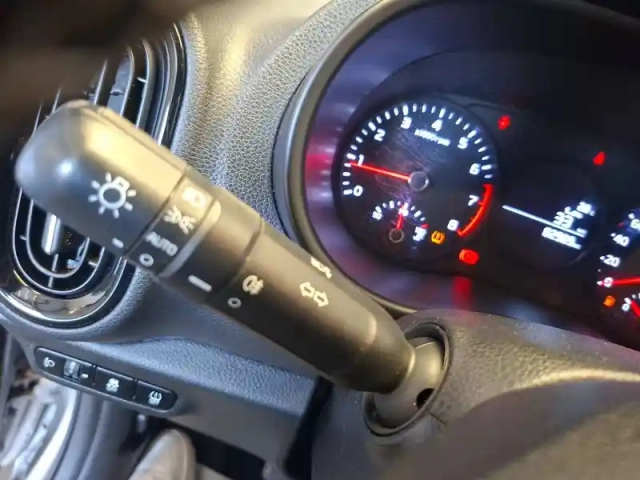 Kia Picanto 1.0l 66 ch isg — photo 21