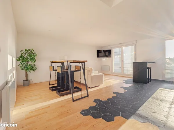 T3 73 m² lumineux, rénové haut de gamme, balcon, garage, sans frais d'agence